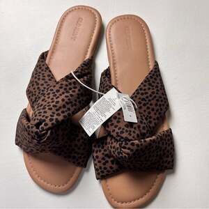 Old Navy Women’s Soft Twist Brown and Black Animal Print Sandals Flat Sz 10